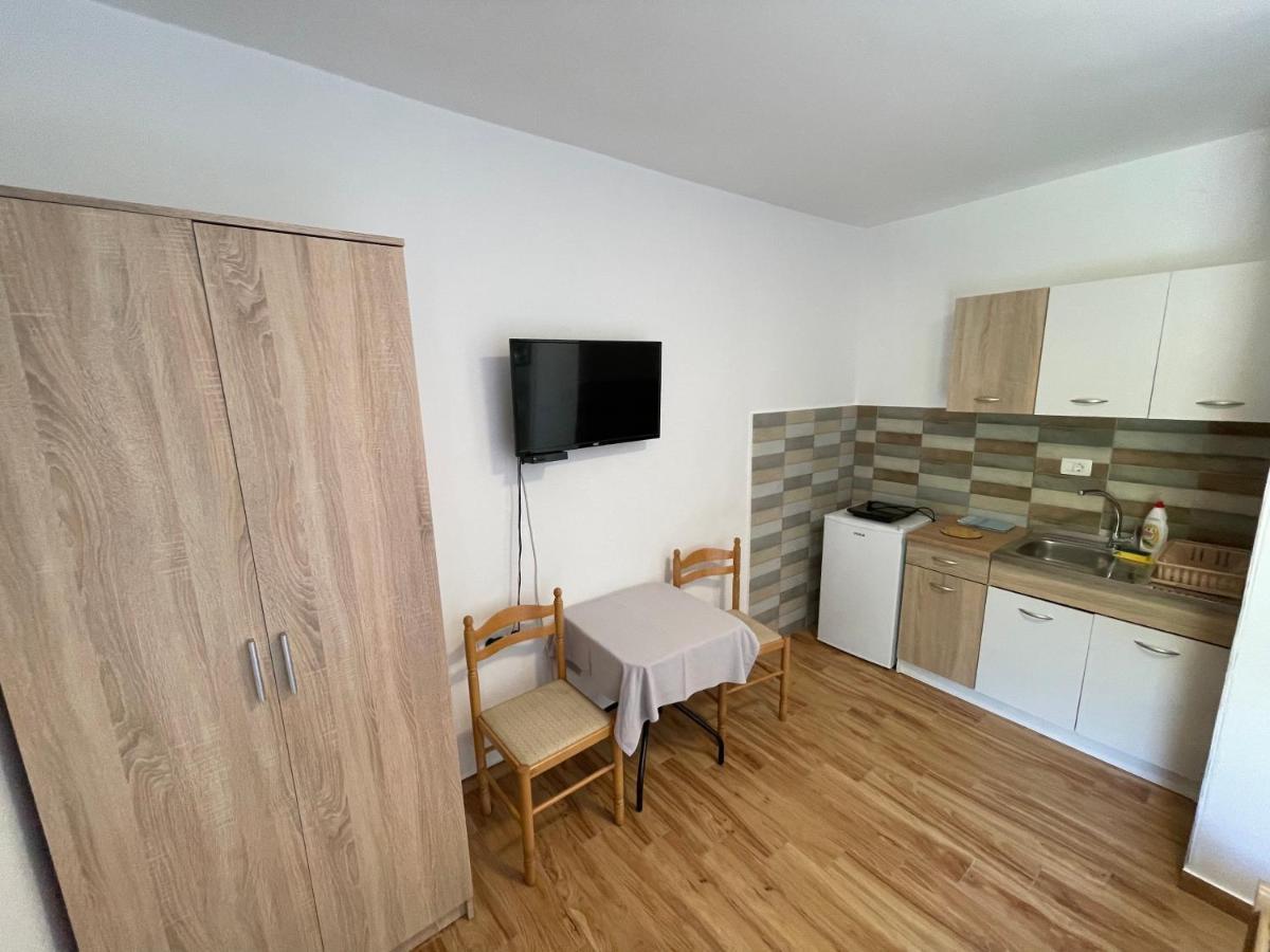 Apartments Dionis Kotor Exterior foto