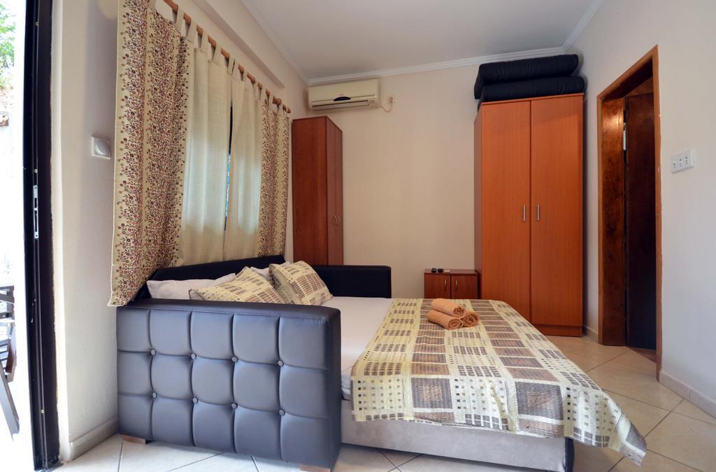 Apartments Dionis Kotor Exterior foto